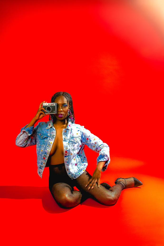 Editorial portrait with Tanisha by Toshia D.