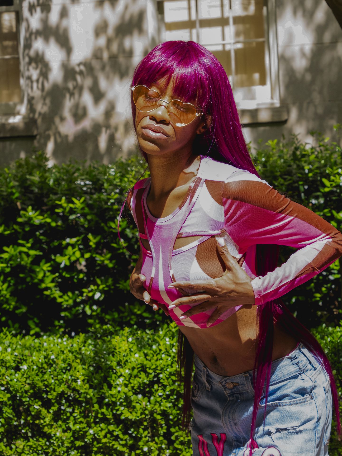 fashion photography outdoors using natural lighting